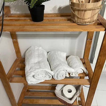 Code 2 Bed and breakfast Frosinone