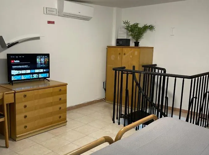 Code 2 Nocleg ze śniadaniem