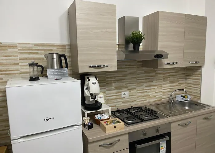 Code 2 Nocleg ze śniadaniem Frosinone