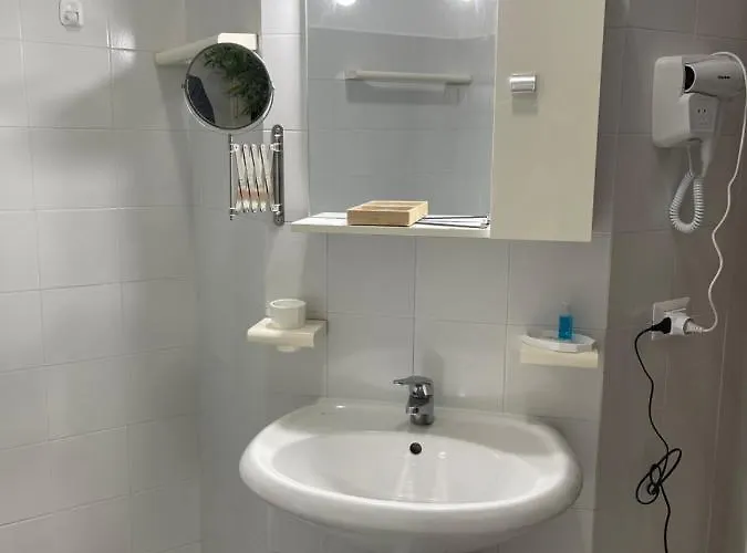 Nocleg ze śniadaniem Code 2 4*