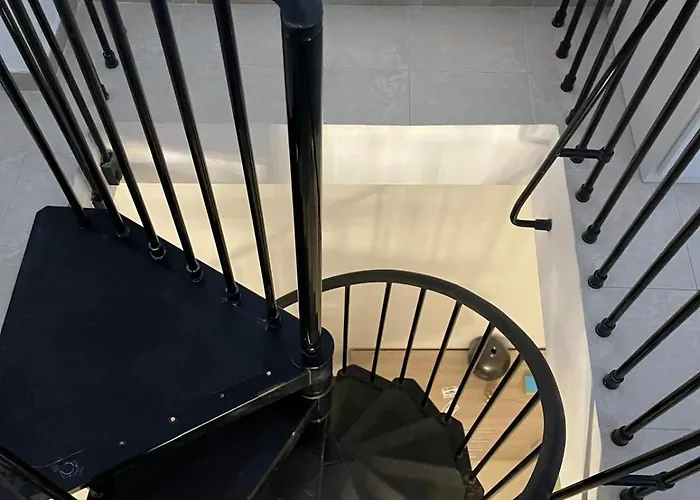 Code 2 Nocleg ze śniadaniem 4*