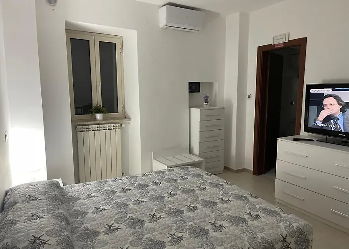 Code 2 Nocleg ze śniadaniem