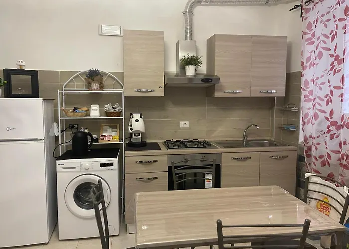 Code 2 Nocleg ze śniadaniem Frosinone